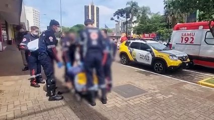 Mulher em surto é socorrida no Centro de Cascavel
