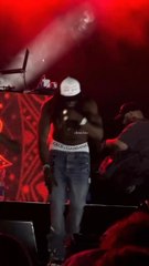 Quand Gazo repère une fille dans le public 