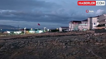 Van'da Yüzlerce Karga Gökyüzünü Kapladı