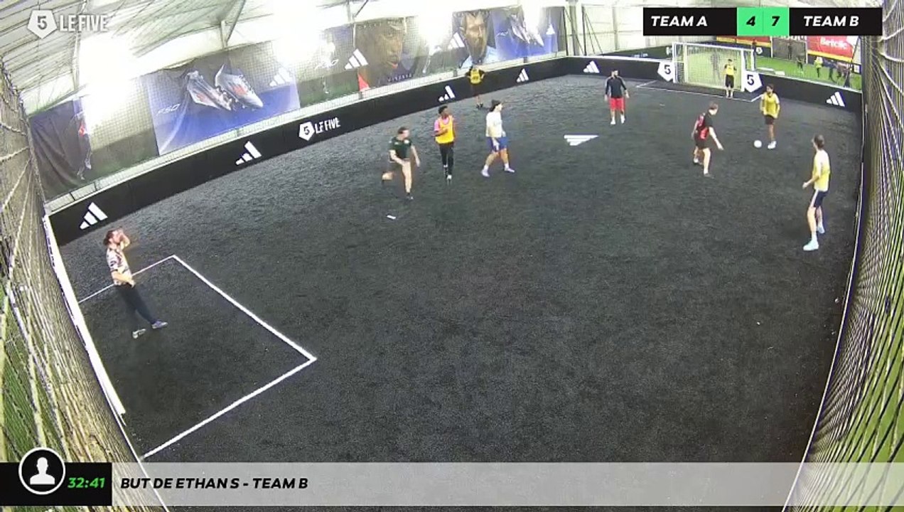 But de Ethan S - Team B