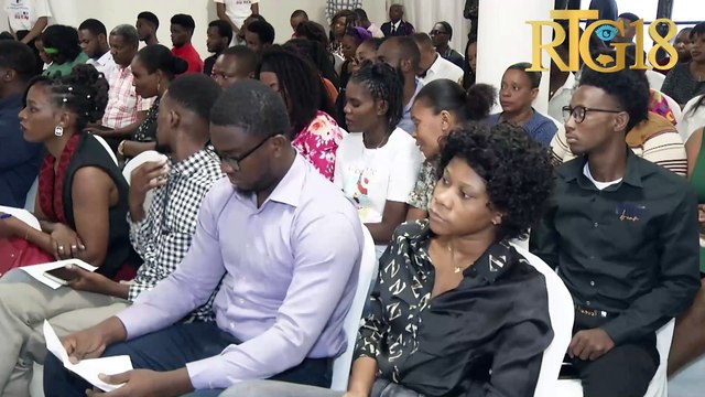 Responsab REN yo òganize yon konferans deba nan kad lansman premye vandredi konferans REN reyalize