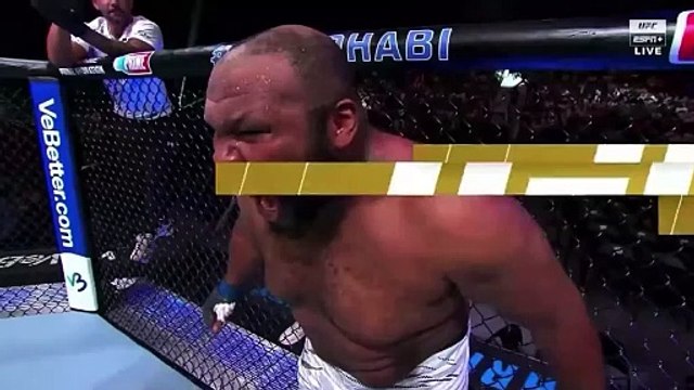 UFC fighter Chris Barnett injured his leg during the Bruce Buffer intro after jumping