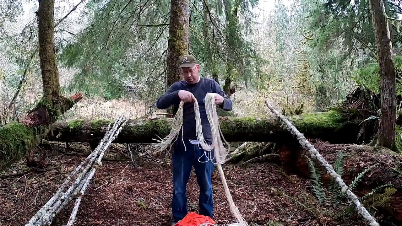 Plane Crash Survival Camping & Bushcraft Shelter - Surviving like DB Cooper
