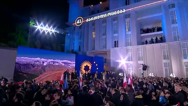 Partido governante emerge como vencedor de eleições na Geórgia; oposição denuncia fraude