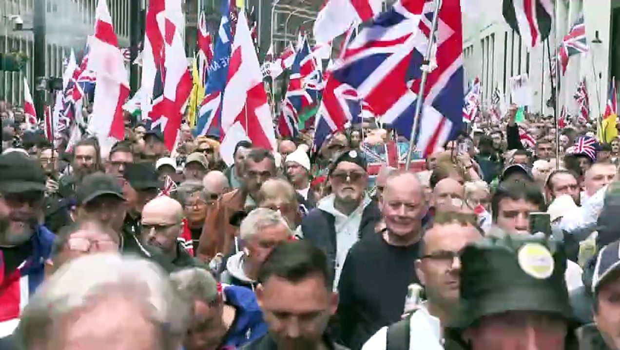 Miles de manifestantes de extrema derecha protestan en Londres