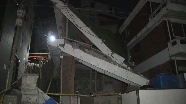 서울 용산서 2층 건물 붕괴...인명피해 없어 / YTN