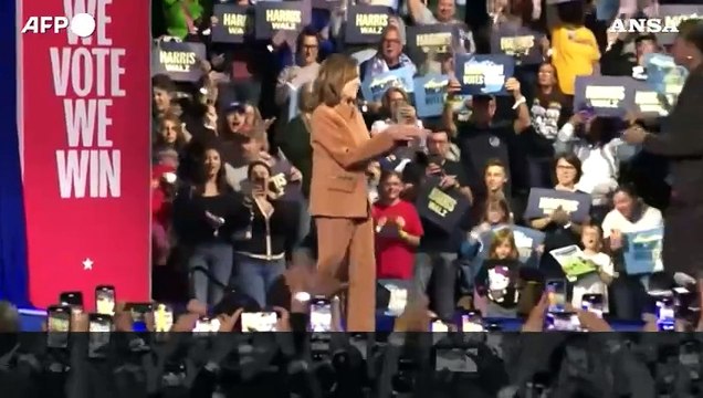 Usa2024, Michelle Obama: Abbiamo bisogno di un adulto alla Casa Bianca
