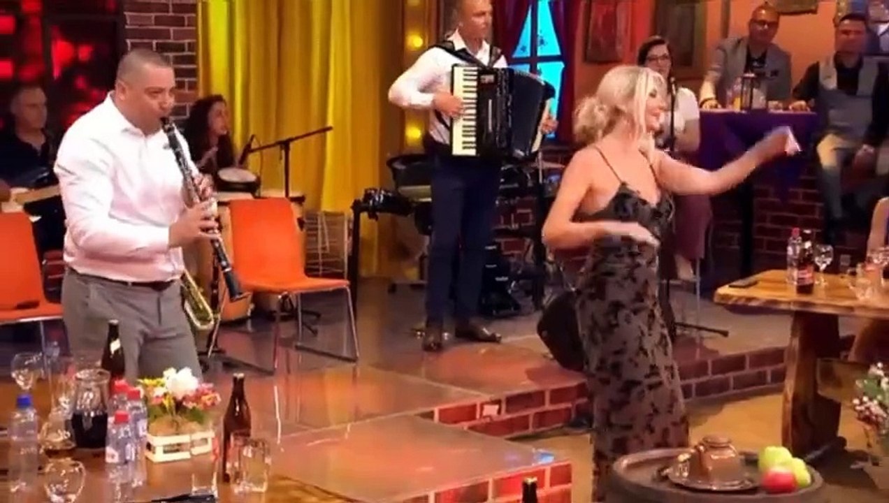 Daniela Temelkovska - Crno belo - Merak Meana 2024