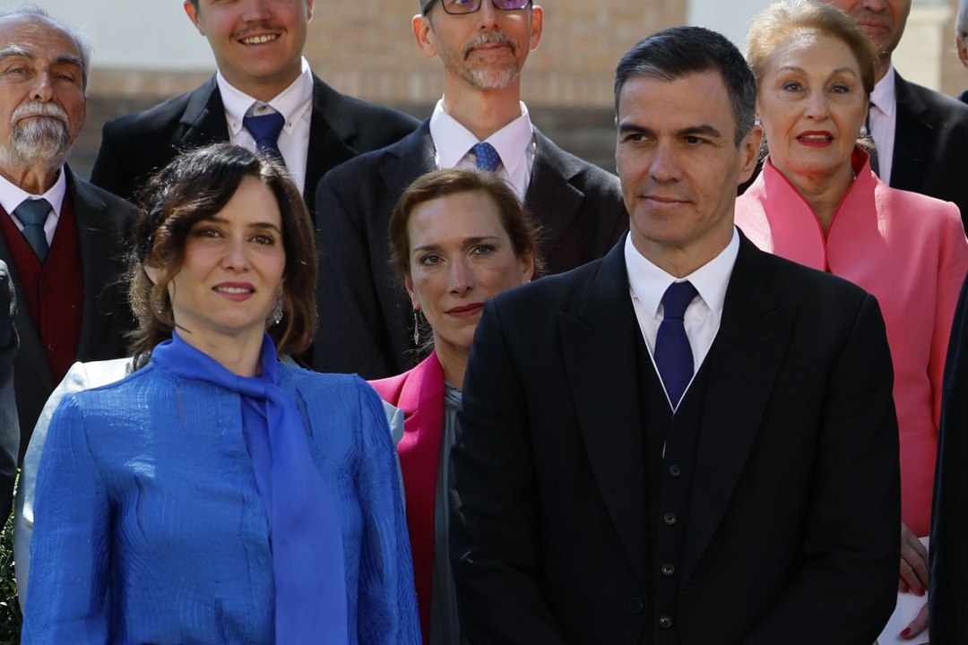 La Firma de Carlos Cuesta. El Estado policial de Sánchez contra Ayuso