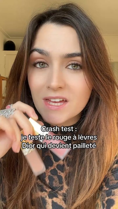 Crash test : je teste le rouge à lèvres Dior qui devient pailleté 