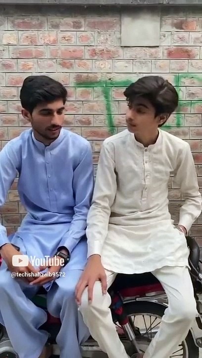 Ap log btai Kia mene Sahi kha #viral #lahoresong #funny #newmusic #shortvideo #comedy #music