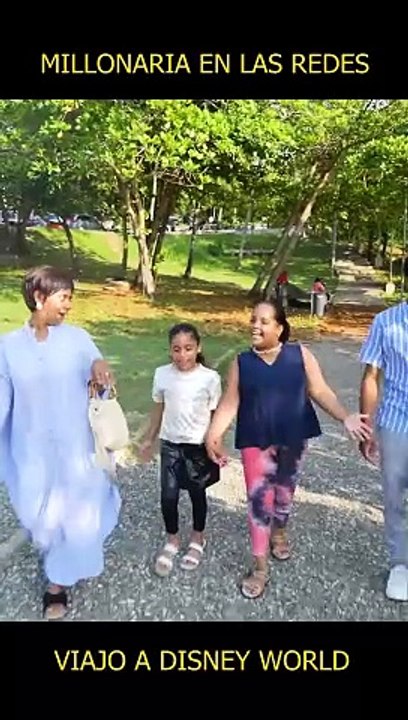 Millonaria en las redes lleva sus hijos a Disney World #humor #navilayluciana #disneyworld