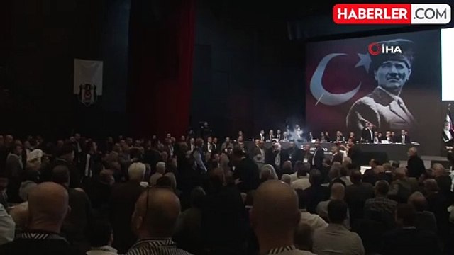Beşiktaş Kongresinde Kavga: Sandalyeler Havada Uçuştu