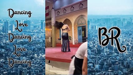 Mulher Linda Dançando muito #30