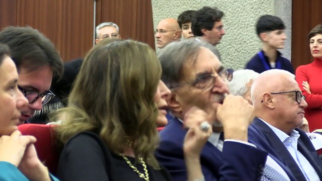 Caso Giuli. Il capogruppo Fdi in Lombardia: Pederasta? In privato si può dire