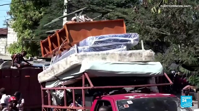 Haitianos huyen de la violencia de pandillas en Puerto Príncipe