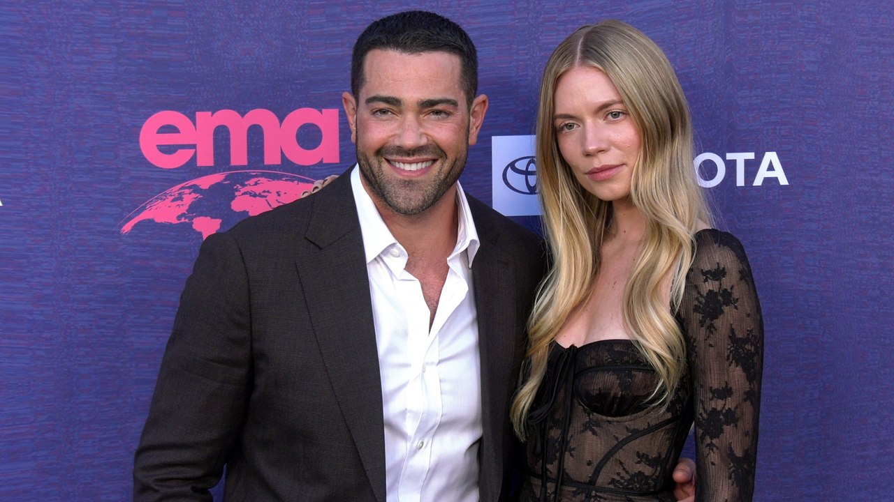 Jesse Metcalfe and Helene Immel 34th Annual Environmental Media Association (EMA) Awards Gala Green Carpet