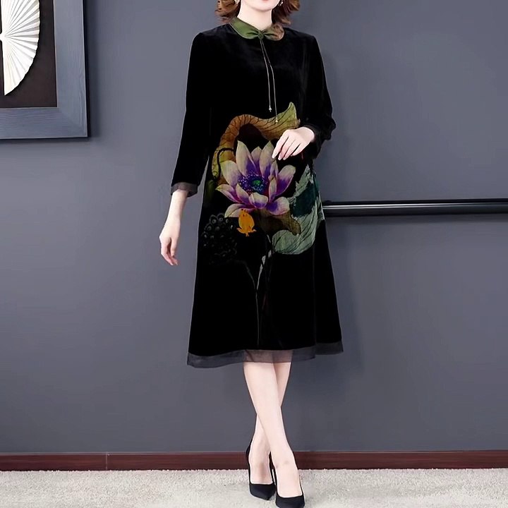 2024 Black Floral Velvet Polo Collar Midi Dress Autumn Winter Thick Warm Loose Prom Dress Women Korean Vintage Hepburn Vestidos  Price Now: USD 34.92  (Original price: USD 69.85,  50% off)  Click & Buy: https://s.click.aliexpress.com/e/_EuJjNZB