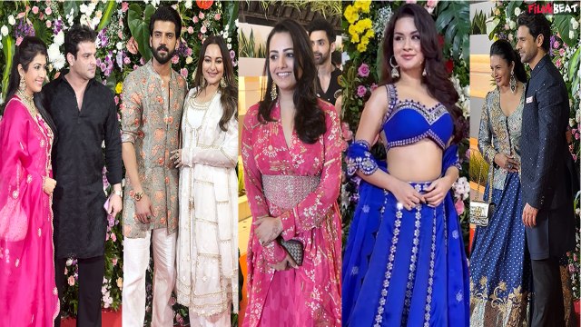 Ekta Kapoor Diwali Party: Ankita, Divyanka, Rakul समेत Karan ने लगाए चार चांद ! | FilmiBeat