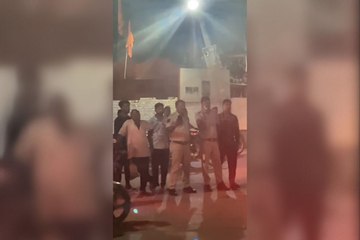 Rajasthan: BJP जिला उपाध्यक्ष के बेटे के साथ मारपीट का वीडियो वायरल, रोकने के बजाय वीडियो बनाती रही पुलिस