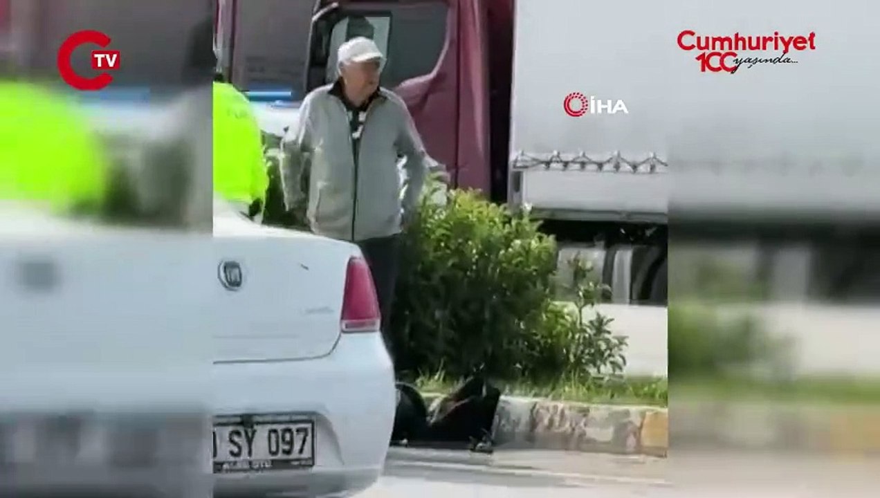 Ters şeritten geldi, motosikletle kafa kafaya çarpıştı: 1 ölü, 1 yaralı