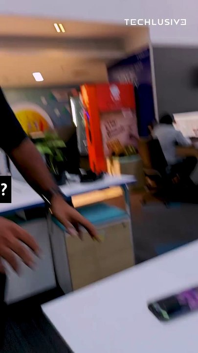 Nobody will mess with your phone after this! . #technology #iphone #howto #tips #shortcuts