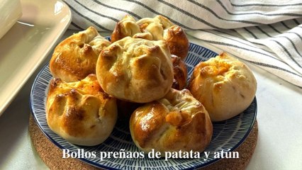 Bollos preñaos de patata y atún