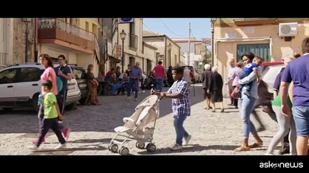 "Un Paese di resistenza", il film su Mimmo Lucano e Riace in sala