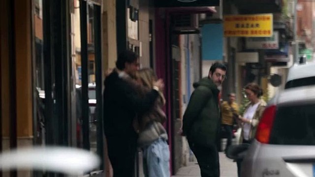 Alejandra Rubio y Carlo Costanzia, derroche de mimos y besos en plena calle a punto de convertirse en padres