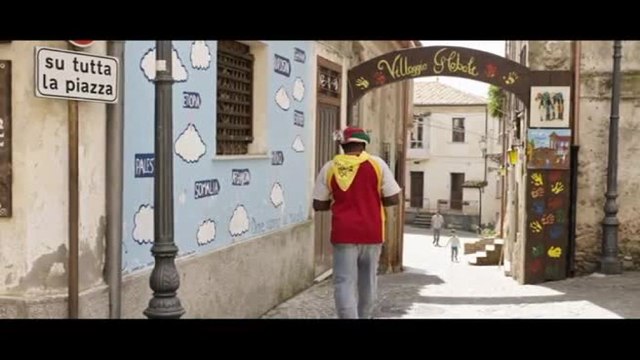 Un Paese di resistenza , il film su Mimmo Lucano e Riace in sala