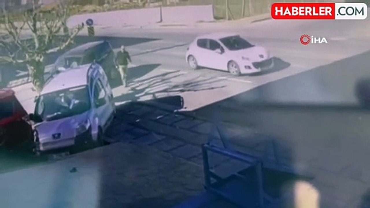 15 Yaşındaki Sürücünün Yol Çarpması Kazası Tekirdağ'da Kamerada