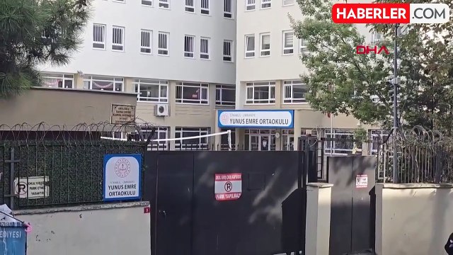 Ümraniye'de Öğrenci Bıçakla Okulu Bastı, Müdür Yardımcısını Tehdit Etti