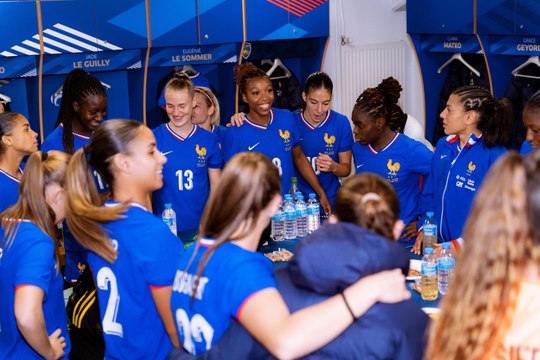 Les coulisses de la victoire des Bleues