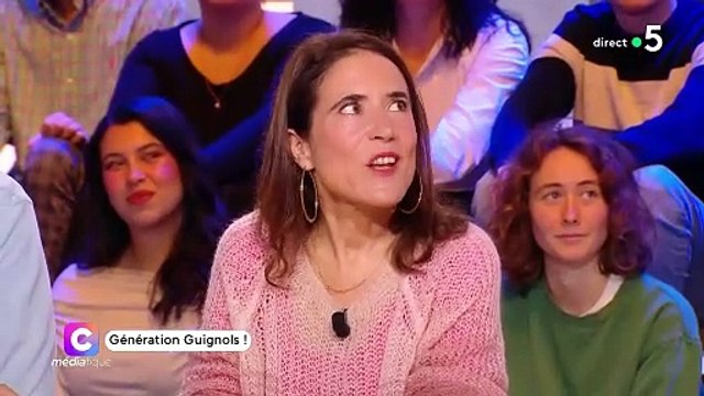Mazarine Pingeot dans l'émission C médiatque sur France 5.