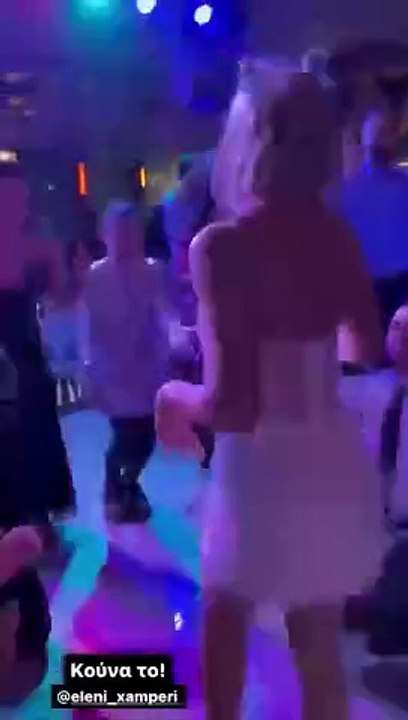 Ελένη Χαμπέρη:  Το τσιφτετέλι στη δεξίωση του γάμου της