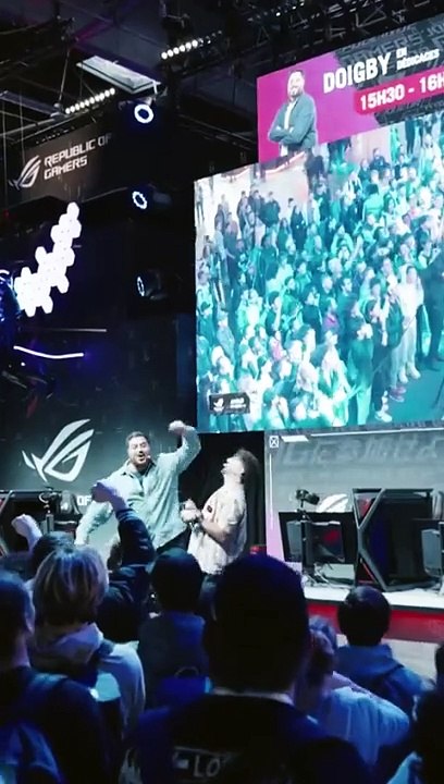 Plus grand salon du jeu vidéo en France, la 13e édition de la Paris Games Week a rassemblé 188.000 visiteurs entre mercredi et dimanche, annoncent les organisateurs - VIDEO