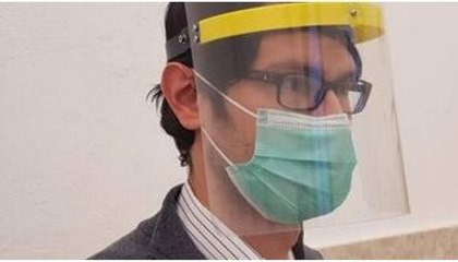 Visiere in plastica contro il coronavirus: funzionano davvero?