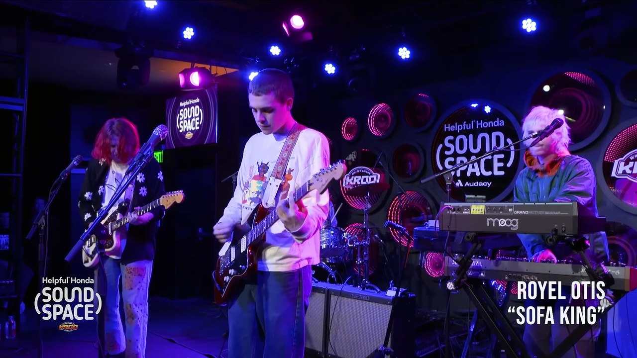Royel Otis - Sofa King - Live @ the KROQ Helpful Honda Sound Space 2024