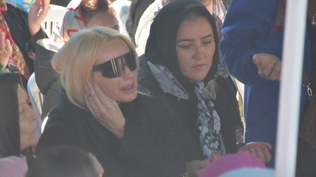 Şarkıcı Gülşen'in babası son yolculuğuna uğurlandı