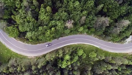 Jaguar I-Pace: prezzo, foto e caratteristiche del suv elettrico