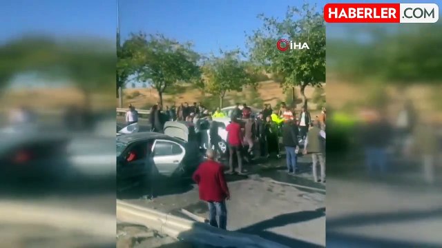 Şanlıurfa'da Zincirleme Trafik Kazası: 5 Yaralı