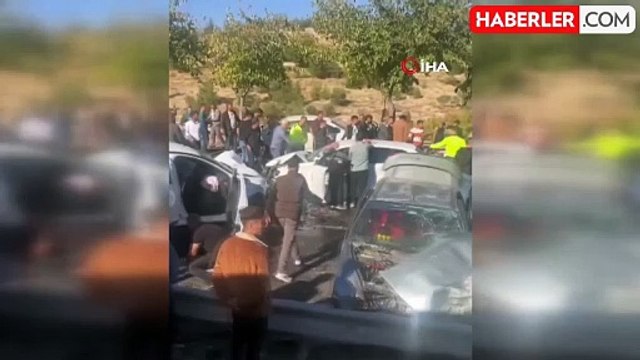 Şanlıurfa'da Zincirleme Trafik Kazası: 5 Yaralı