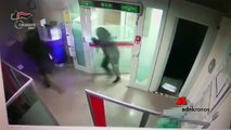 L'assalto al bancomat finisce male