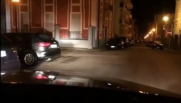 Il raid dei lupi nel centro storico dell'Aquila