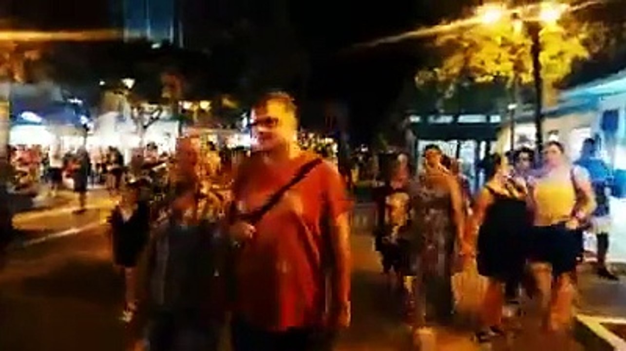 Negozi aperti e Arisa, la lunga notte di Pescara