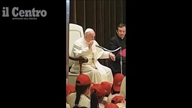 Francesco ai bimbi di Chieti: Fate sempre le cose con intelligenza, cuore e mani, perch? solo cos? sono fatte bene...