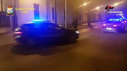 Droga e armi, scatta all'alba l'operazione Evelin