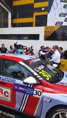 Tarquini festeggia cos? il titolo mondiale Wtcr