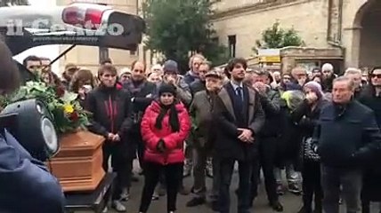 L'addio a Tentarelli con la musica di Eric Clapton