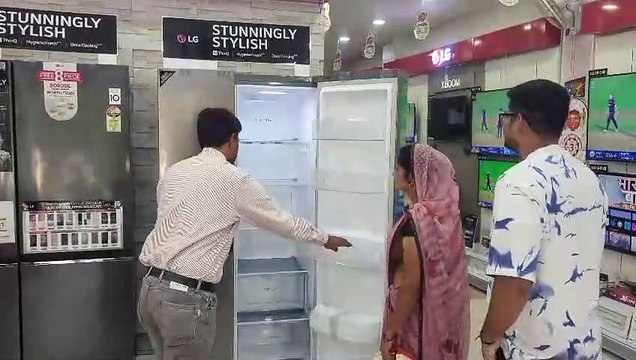 धनतेरस आज, बाजारों का बदला रंग, सडक़ों पर उतरा बाजार, बढ़ी चहल-पहल